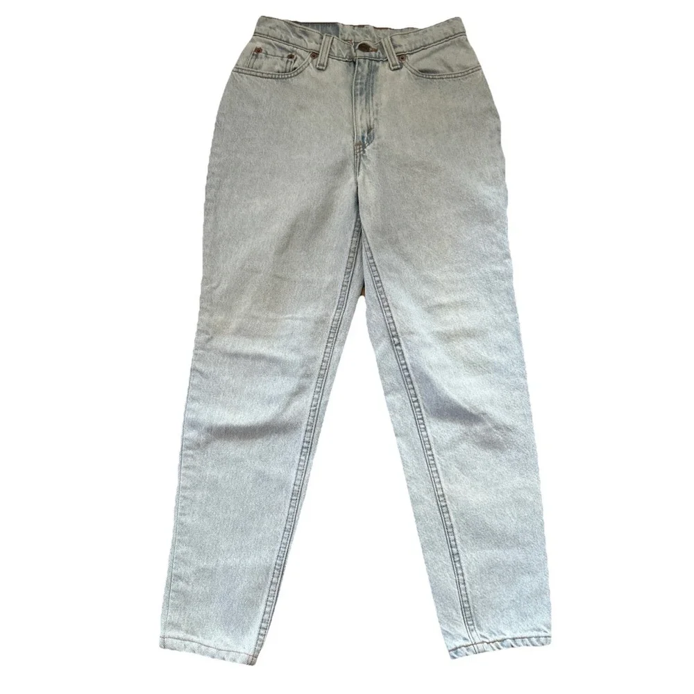 Vintage Levi's Jeans Women's 7S Slim Fit Tapered Leg Light Wash 90s USA Bat Wing